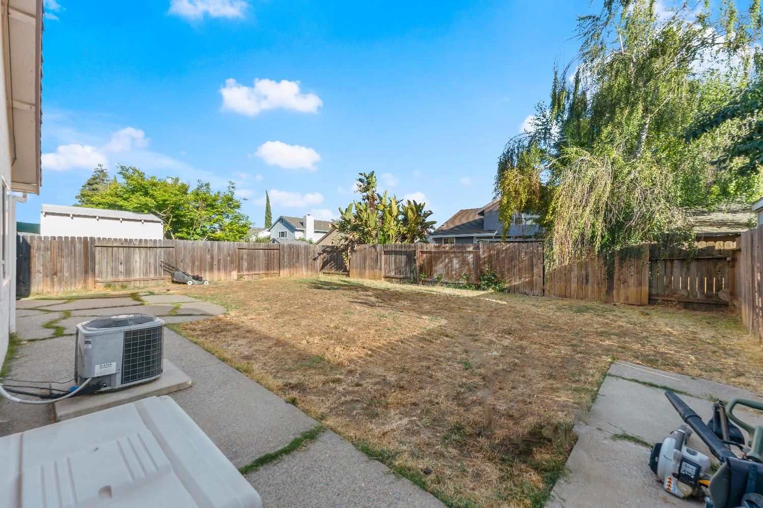 Detail Gallery Image 35 of 37 For 8186 Gustine Way, Sacramento,  CA 95828 - 3 Beds | 2 Baths