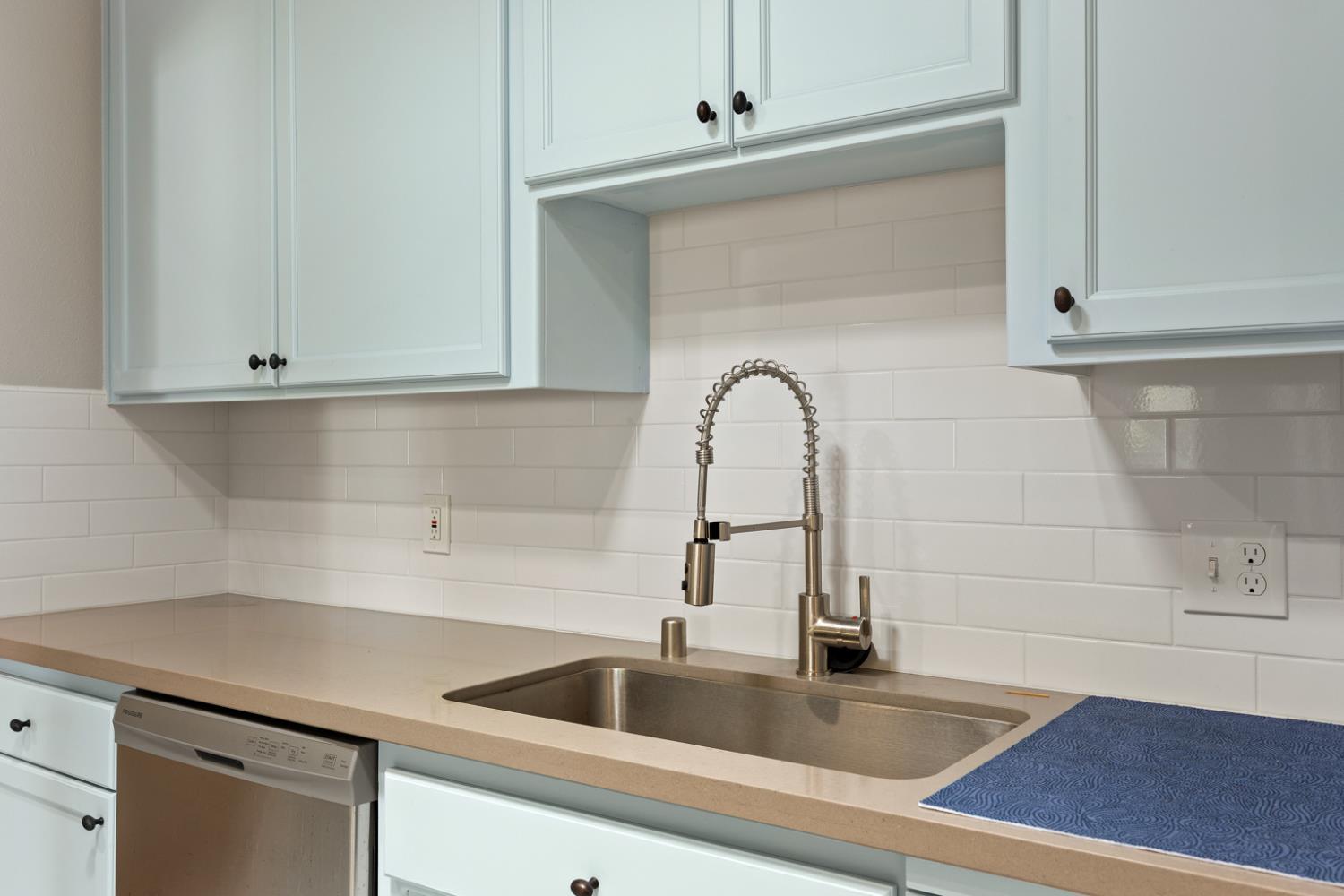Detail Gallery Image 11 of 31 For 2743 Kroy Way, Sacramento,  CA 95817 - 3 Beds | 1 Baths
