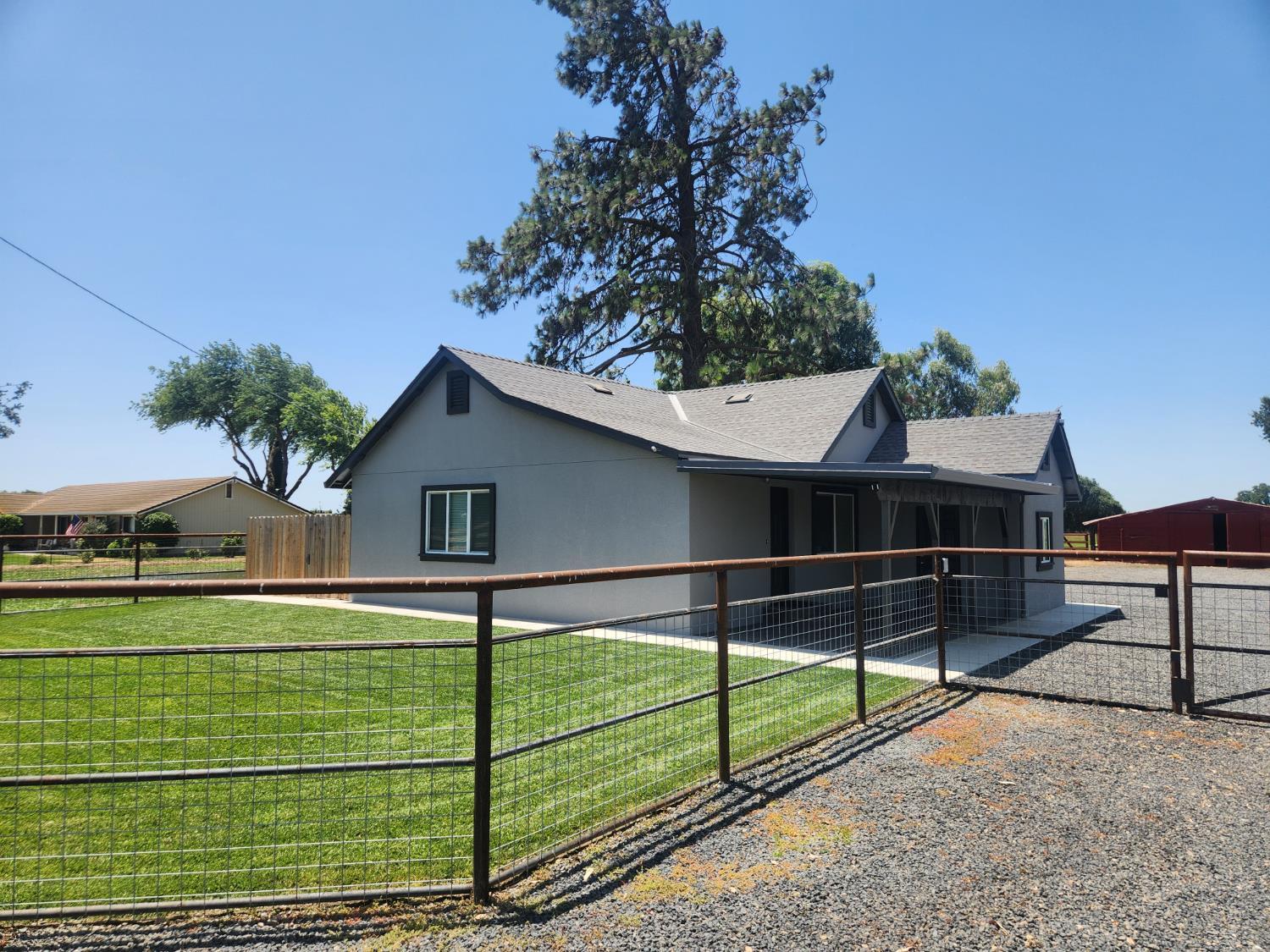 Detail Gallery Image 3 of 61 For 20383 Sutliff Rd, Escalon,  CA 95320 - 2 Beds | 1 Baths