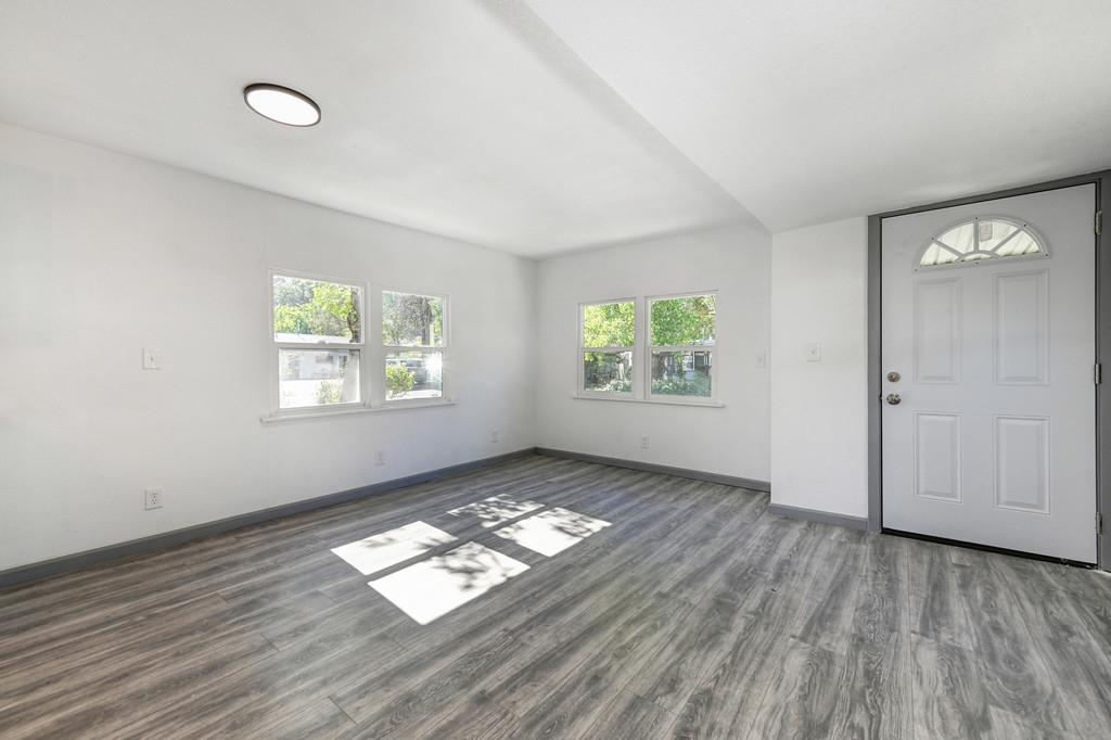 Detail Gallery Image 8 of 27 For 450 Gladycon Rd 11, Colfax,  CA 95713 - 1 Beds | 1 Baths