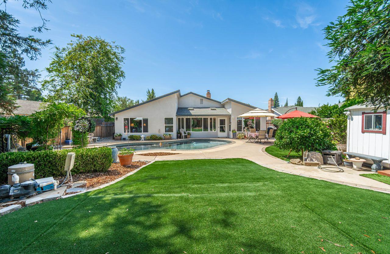 Detail Gallery Image 43 of 43 For 3009 Heirloom Way, Sacramento,  CA 95826 - 4 Beds | 2 Baths