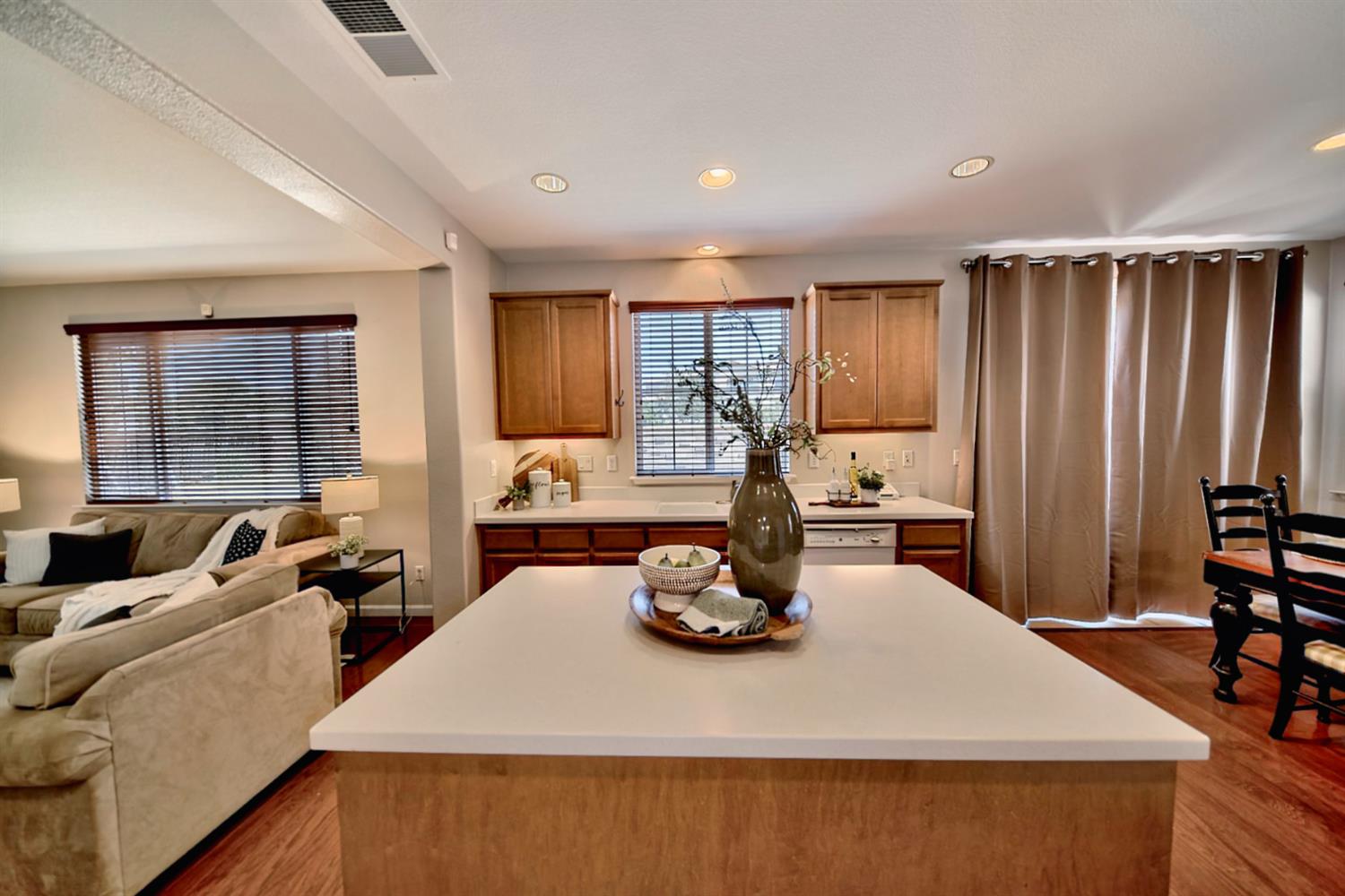 Detail Gallery Image 29 of 81 For 409 Bethell Ave, Mountain House,  CA 95391 - 4 Beds | 2/1 Baths