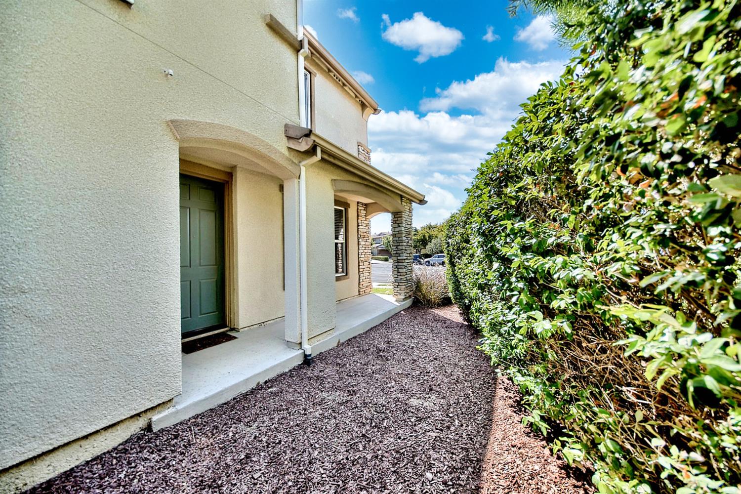 Detail Gallery Image 4 of 81 For 409 Bethell Ave, Mountain House,  CA 95391 - 4 Beds | 2/1 Baths