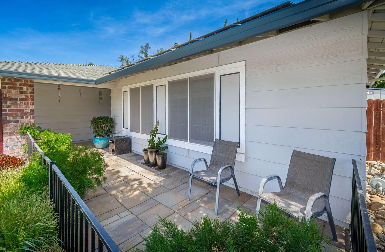 Detail Gallery Image 5 of 43 For 3009 Heirloom Way, Sacramento,  CA 95826 - 4 Beds | 2 Baths