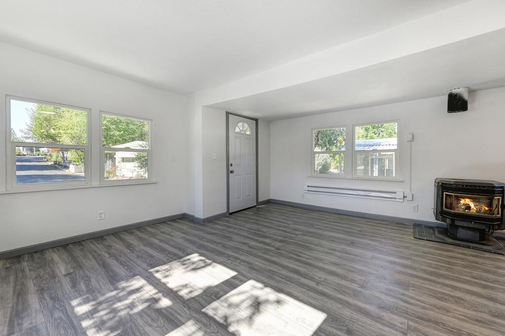 Detail Gallery Image 11 of 27 For 450 Gladycon Rd 11, Colfax,  CA 95713 - 1 Beds | 1 Baths