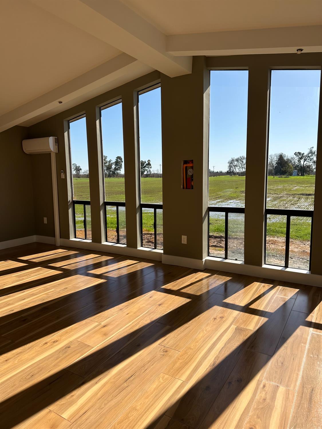 Detail Gallery Image 5 of 39 For 11705 Simmerhorn Rd, Galt,  CA 95632 - 2 Beds | 2 Baths