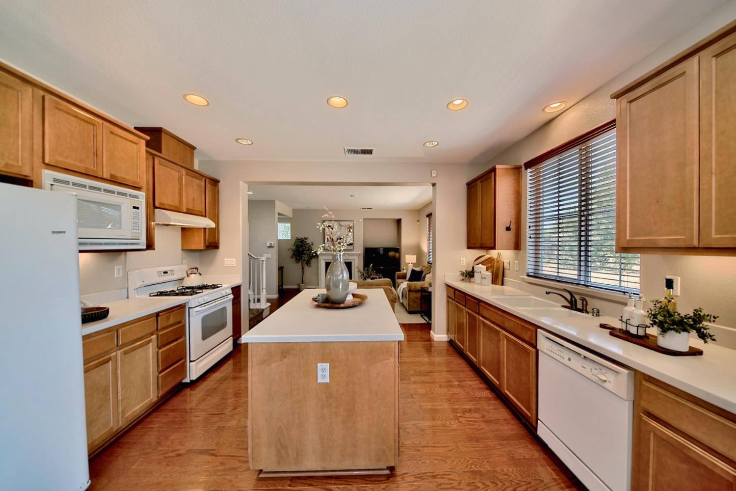 Detail Gallery Image 27 of 81 For 409 Bethell Ave, Mountain House,  CA 95391 - 4 Beds | 2/1 Baths