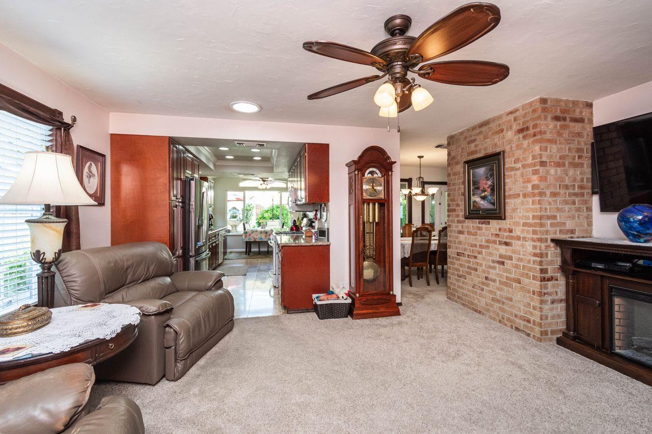 Detail Gallery Image 13 of 43 For 3009 Heirloom Way, Sacramento,  CA 95826 - 4 Beds | 2 Baths
