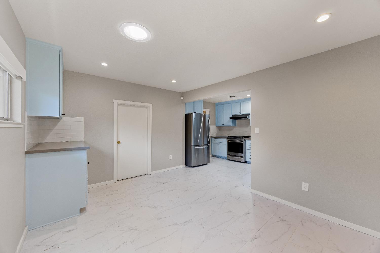Detail Gallery Image 14 of 31 For 2743 Kroy Way, Sacramento,  CA 95817 - 3 Beds | 1 Baths