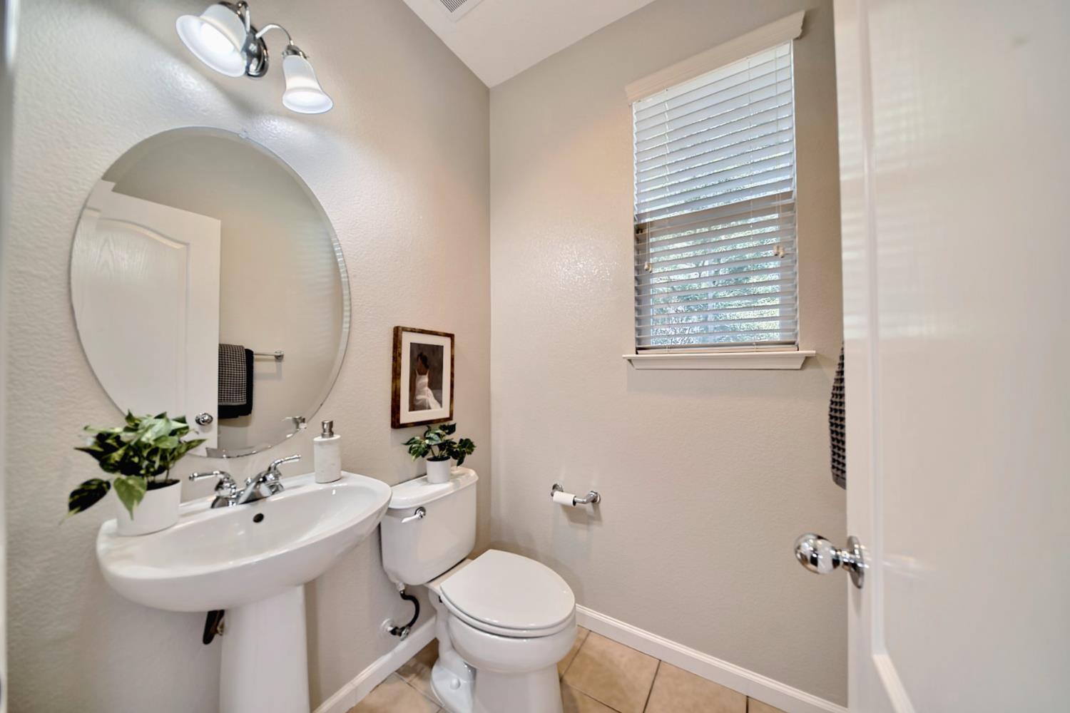 Detail Gallery Image 14 of 81 For 409 Bethell Ave, Mountain House,  CA 95391 - 4 Beds | 2/1 Baths