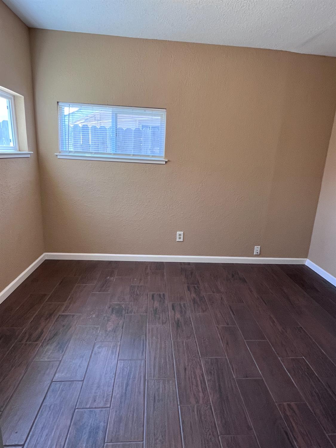 Detail Gallery Image 10 of 43 For 401 Marshall Ave, Modesto,  CA 95351 - 3 Beds | 1 Baths