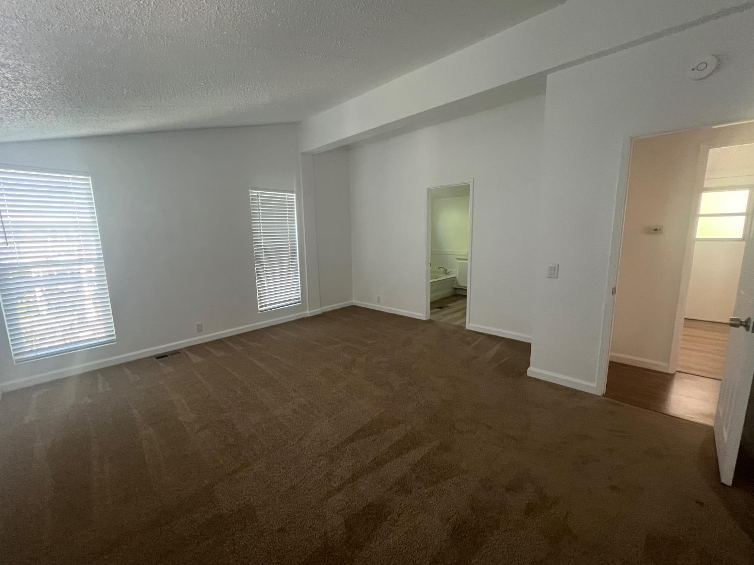 Detail Gallery Image 12 of 24 For 2240 Golden Oak Ln 81, Merced,  CA 95341 - 3 Beds | 2 Baths