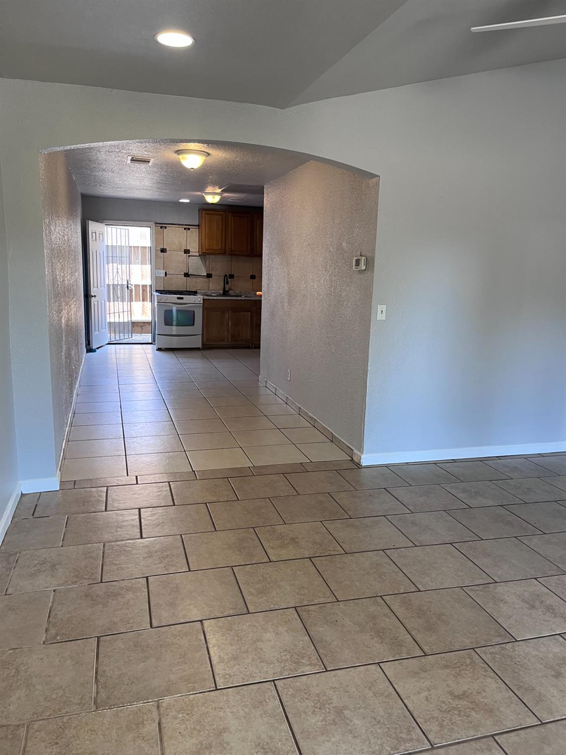 Detail Gallery Image 29 of 43 For 401 Marshall Ave, Modesto,  CA 95351 - 3 Beds | 1 Baths