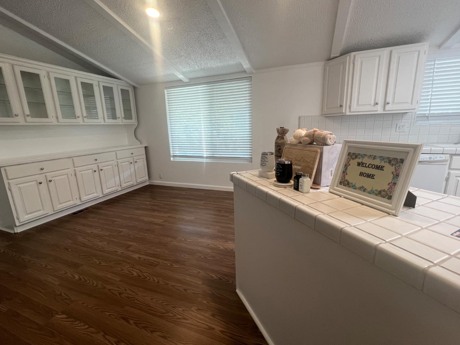 Detail Gallery Image 9 of 24 For 2240 Golden Oak Ln 81, Merced,  CA 95341 - 3 Beds | 2 Baths