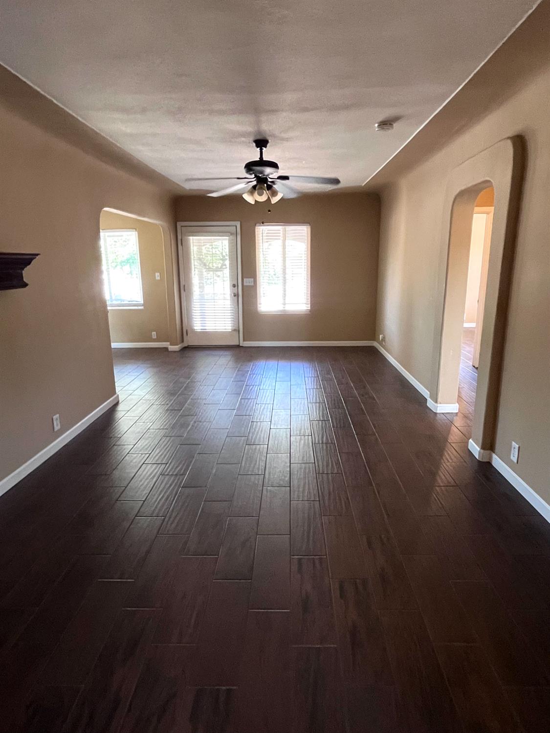 Detail Gallery Image 9 of 43 For 401 Marshall Ave, Modesto,  CA 95351 - 3 Beds | 1 Baths