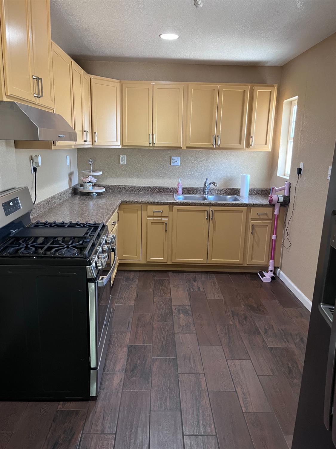 Detail Gallery Image 19 of 43 For 401 Marshall Ave, Modesto,  CA 95351 - 3 Beds | 1 Baths