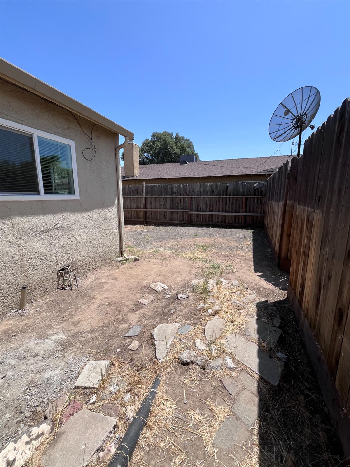 Detail Gallery Image 5 of 43 For 401 Marshall Ave, Modesto,  CA 95351 - 3 Beds | 1 Baths