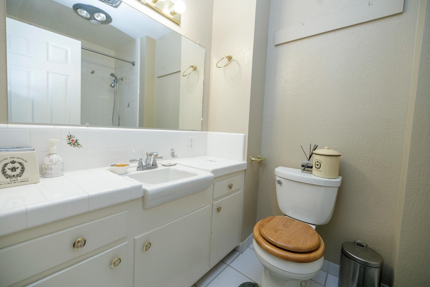 Detail Gallery Image 28 of 88 For 1800 Sperry Rd, Hughson,  CA 95326 - 3 Beds | 3/1 Baths
