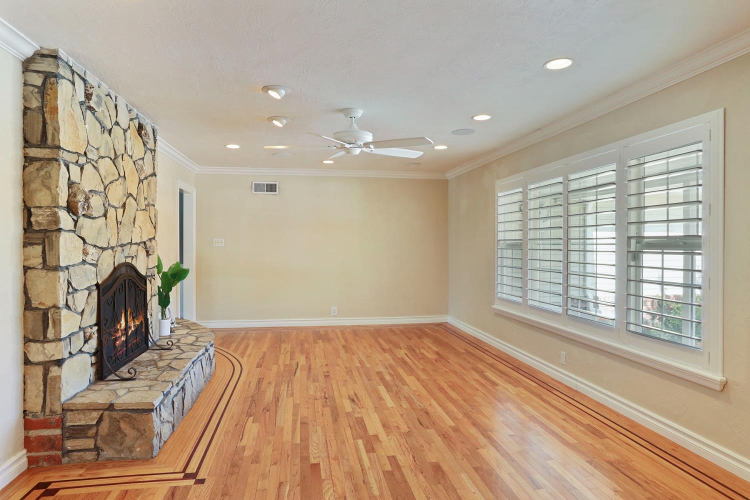 Detail Gallery Image 21 of 72 For 6796 E Woodward Ave, Manteca,  CA 95337 - 4 Beds | 2/1 Baths