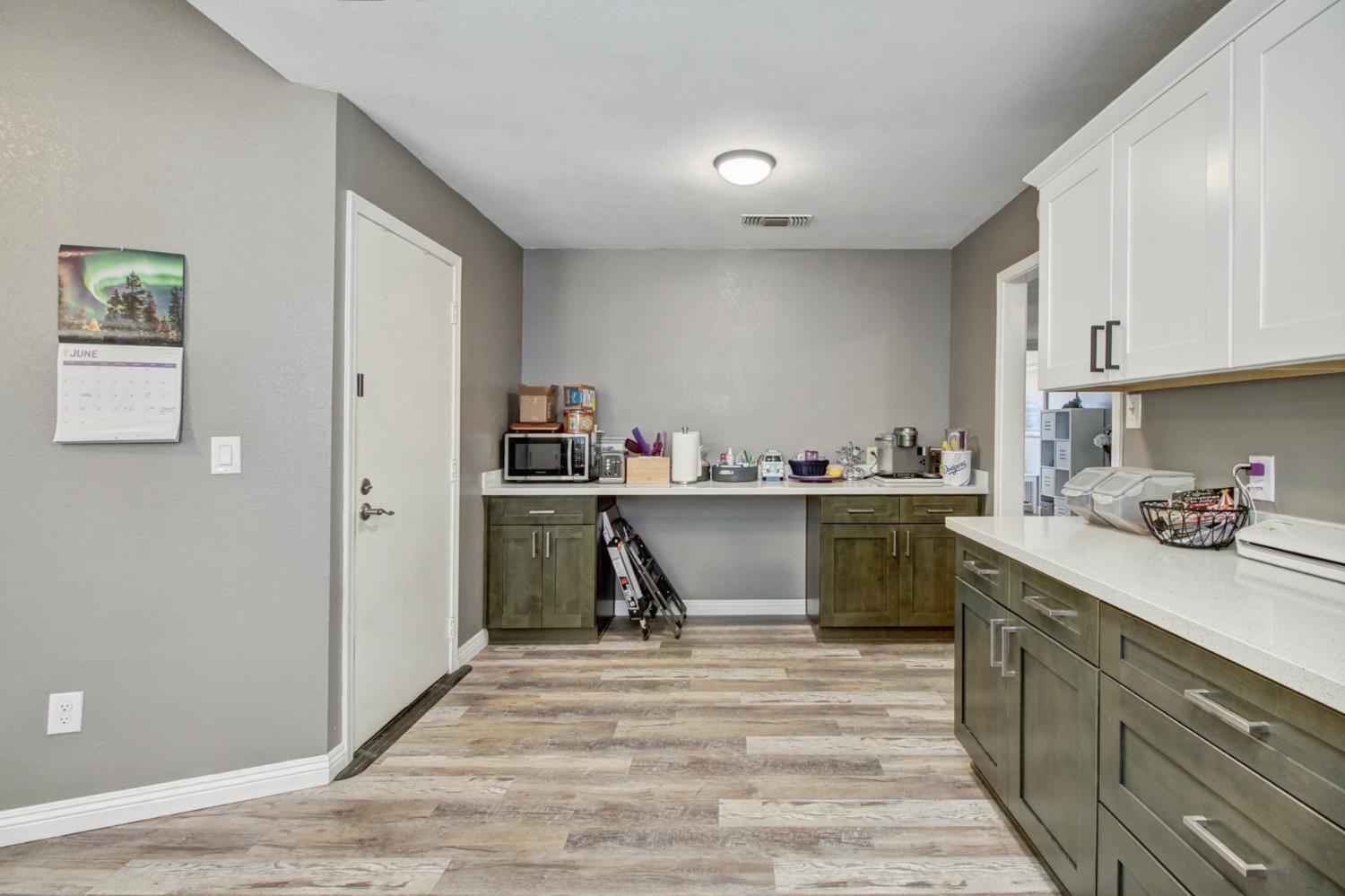 Detail Gallery Image 22 of 50 For 3917 Loreto, Sacramento,  CA 95821 - 4 Beds | 2 Baths