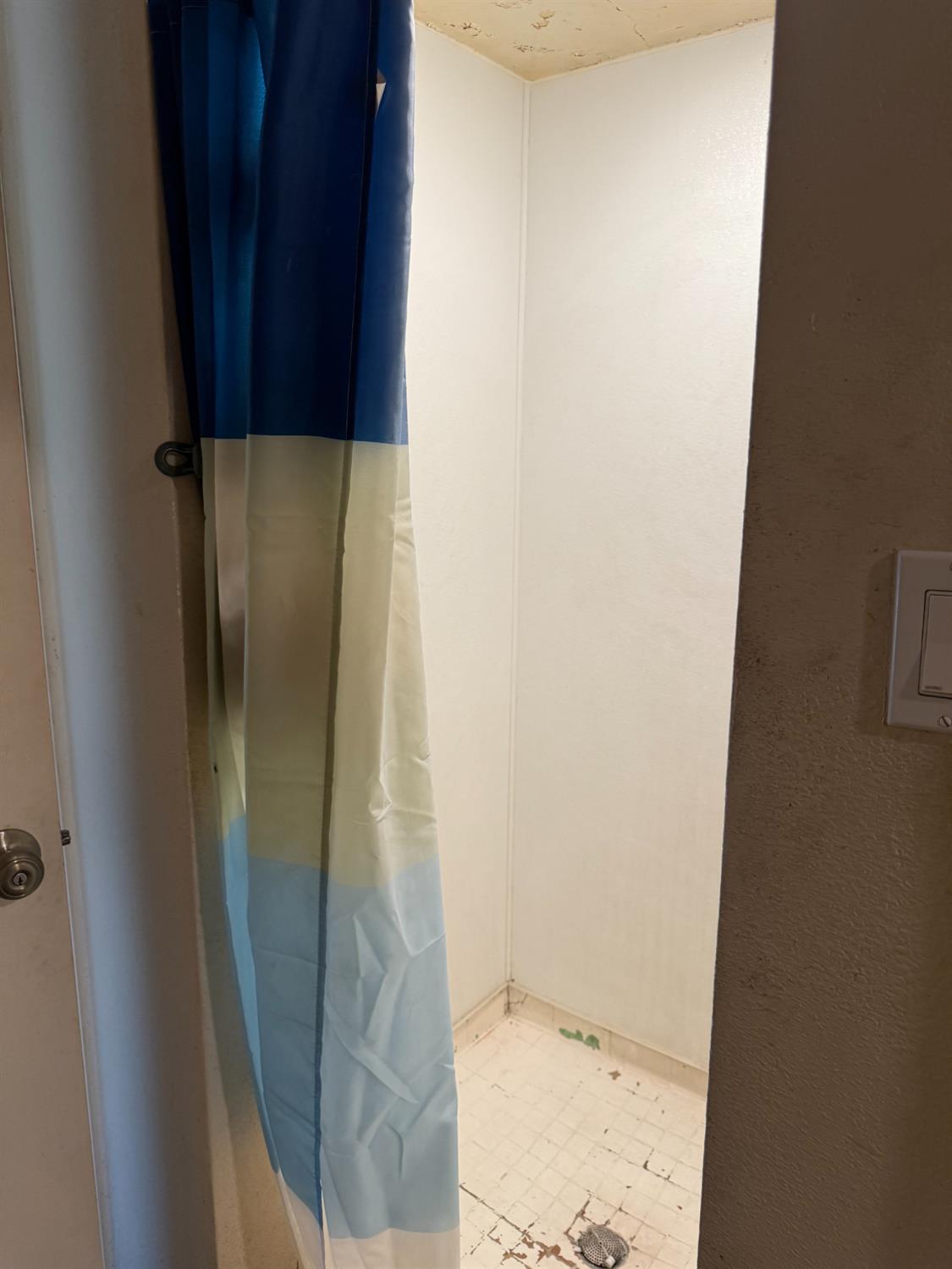 Detail Gallery Image 13 of 26 For 134 W Park St, Stockton,  CA 95202 - – Beds | – Baths