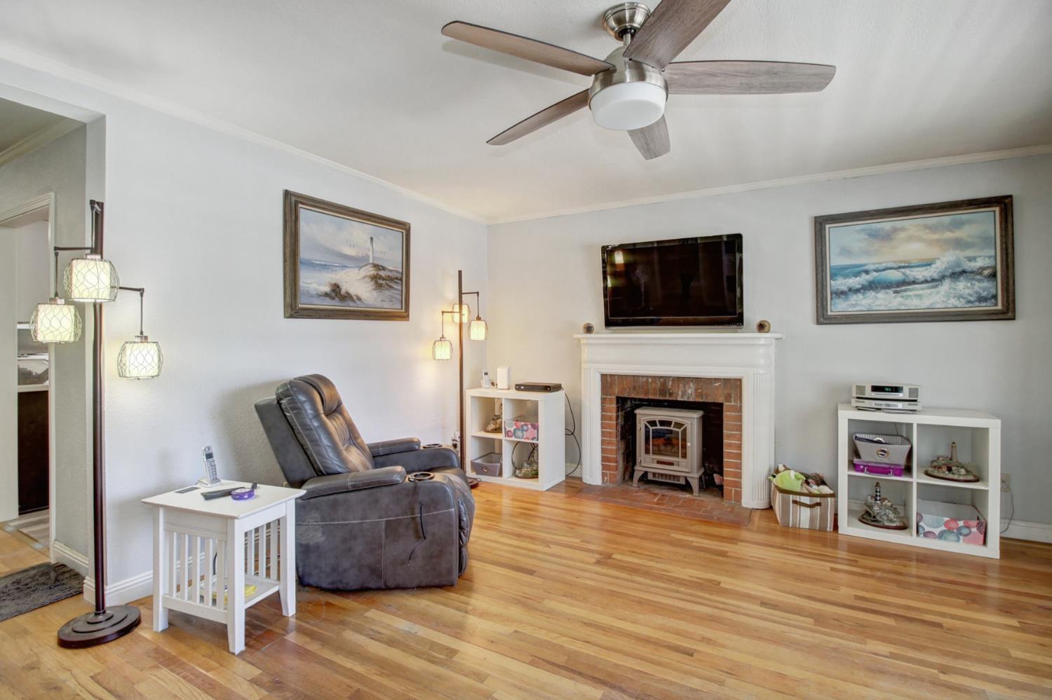 Detail Gallery Image 7 of 50 For 3917 Loreto, Sacramento,  CA 95821 - 4 Beds | 2 Baths