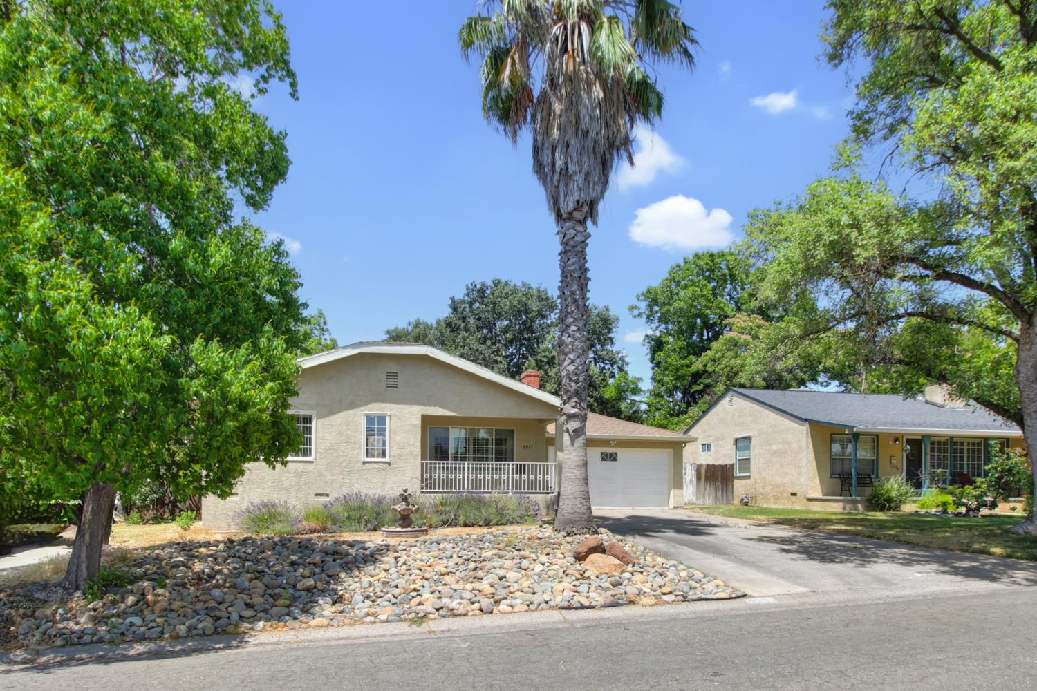 Detail Gallery Image 3 of 50 For 3917 Loreto, Sacramento,  CA 95821 - 4 Beds | 2 Baths