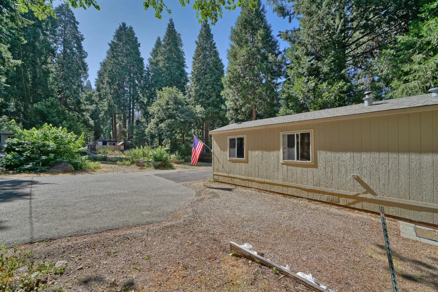 Detail Gallery Image 2 of 32 For 20 Axle St, Pollock Pines,  CA 95726 - 2 Beds | 1 Baths