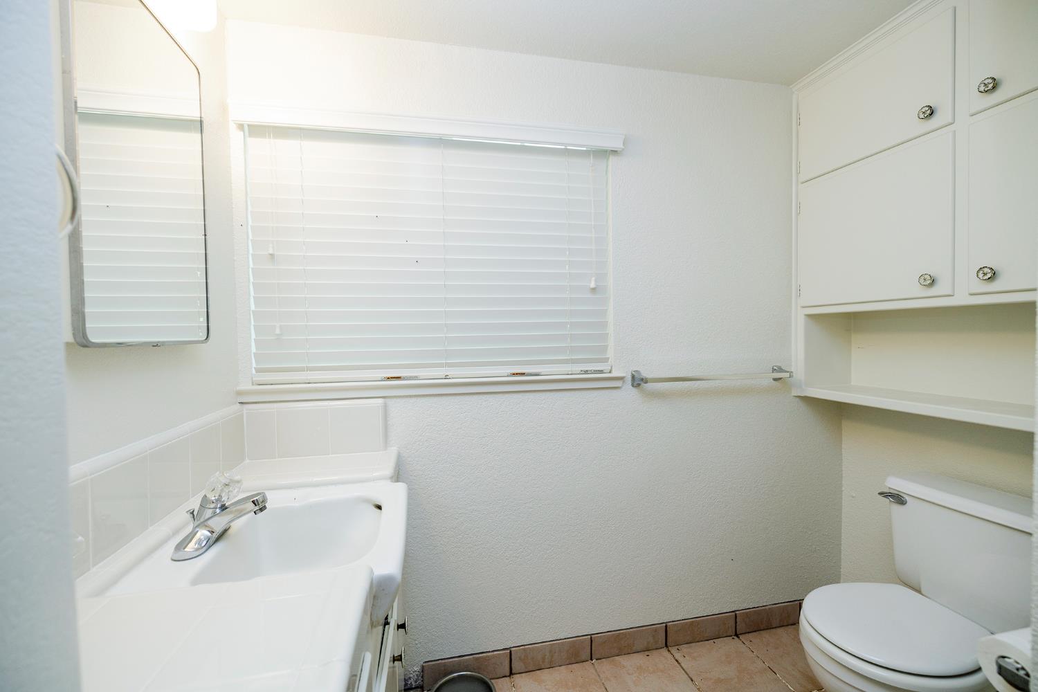 Detail Gallery Image 36 of 88 For 1800 Sperry Rd, Hughson,  CA 95326 - 3 Beds | 3/1 Baths