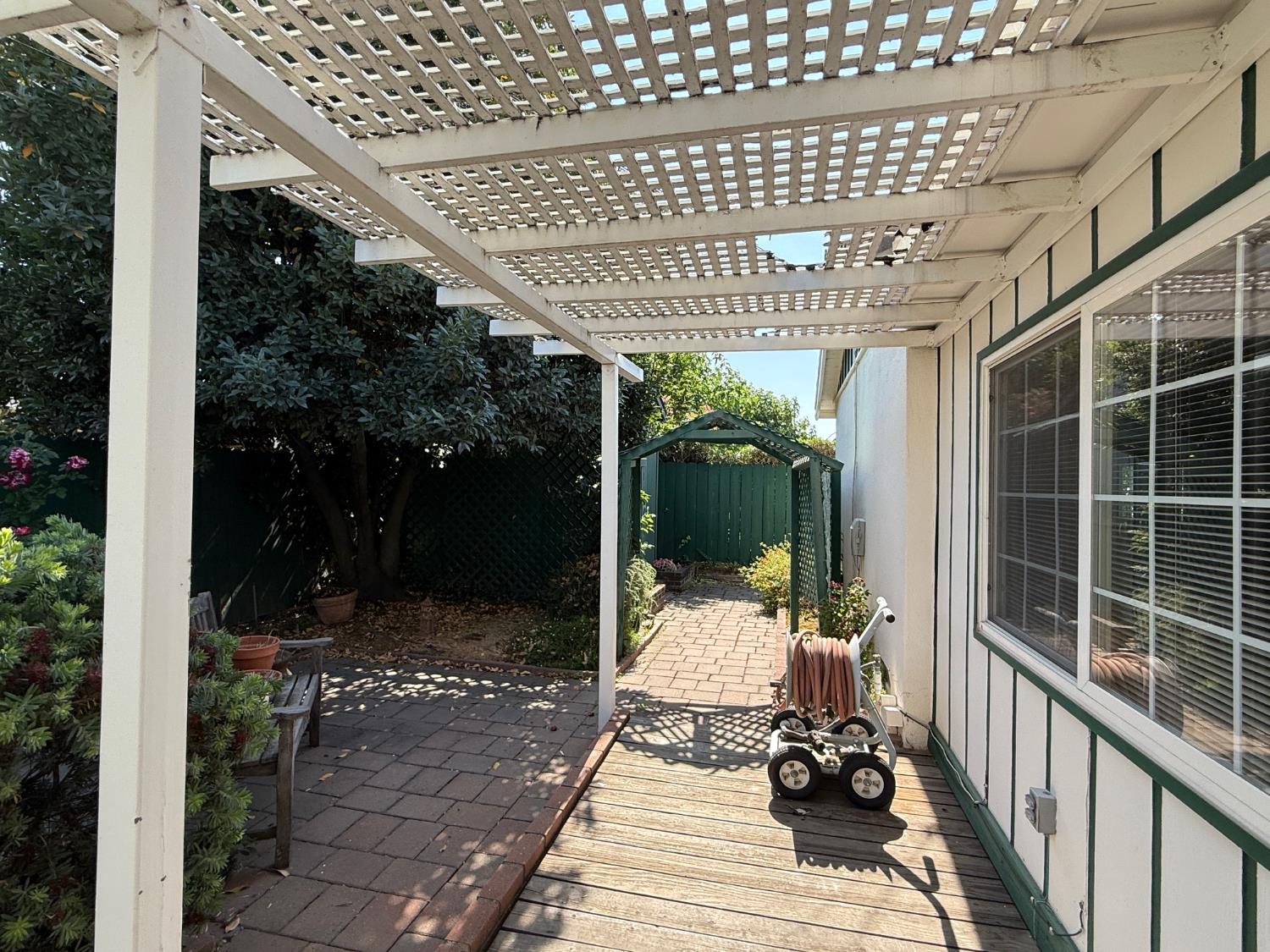 Detail Gallery Image 36 of 52 For 8216 Rensselaer Way, Sacramento,  CA 95826 - 3 Beds | 2 Baths