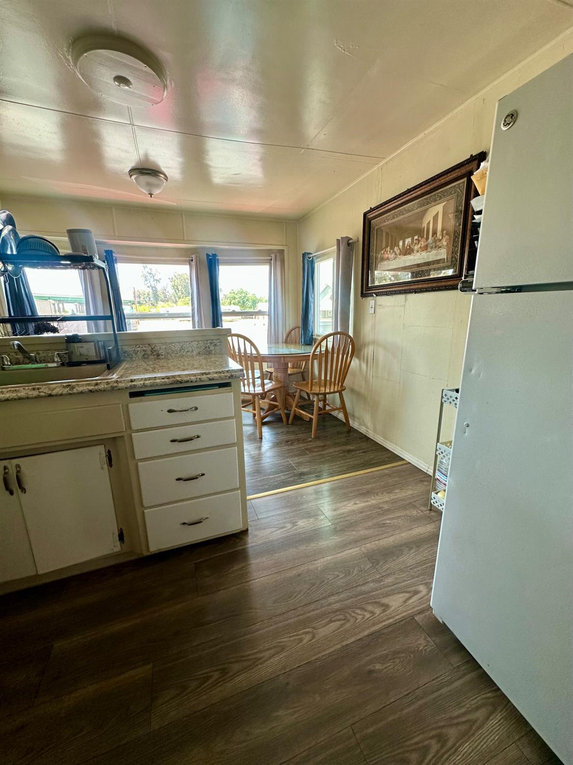 Detail Gallery Image 4 of 31 For 2355 Atwater 1, Atwater,  CA 95301 - 1 Beds | 1 Baths