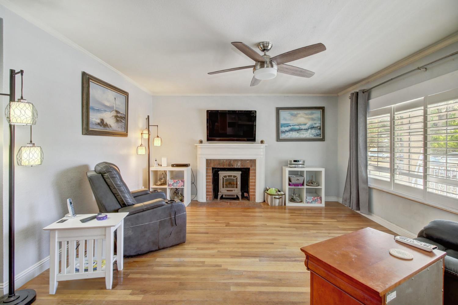 Detail Gallery Image 6 of 50 For 3917 Loreto, Sacramento,  CA 95821 - 4 Beds | 2 Baths