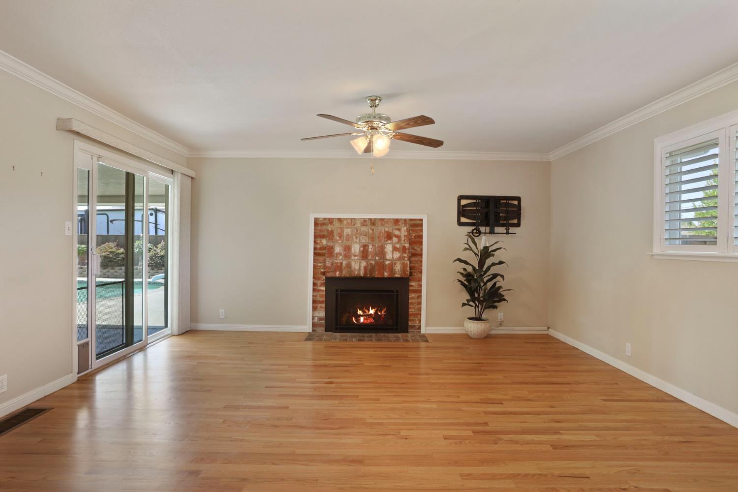 Detail Gallery Image 35 of 72 For 6796 E Woodward Ave, Manteca,  CA 95337 - 4 Beds | 2/1 Baths