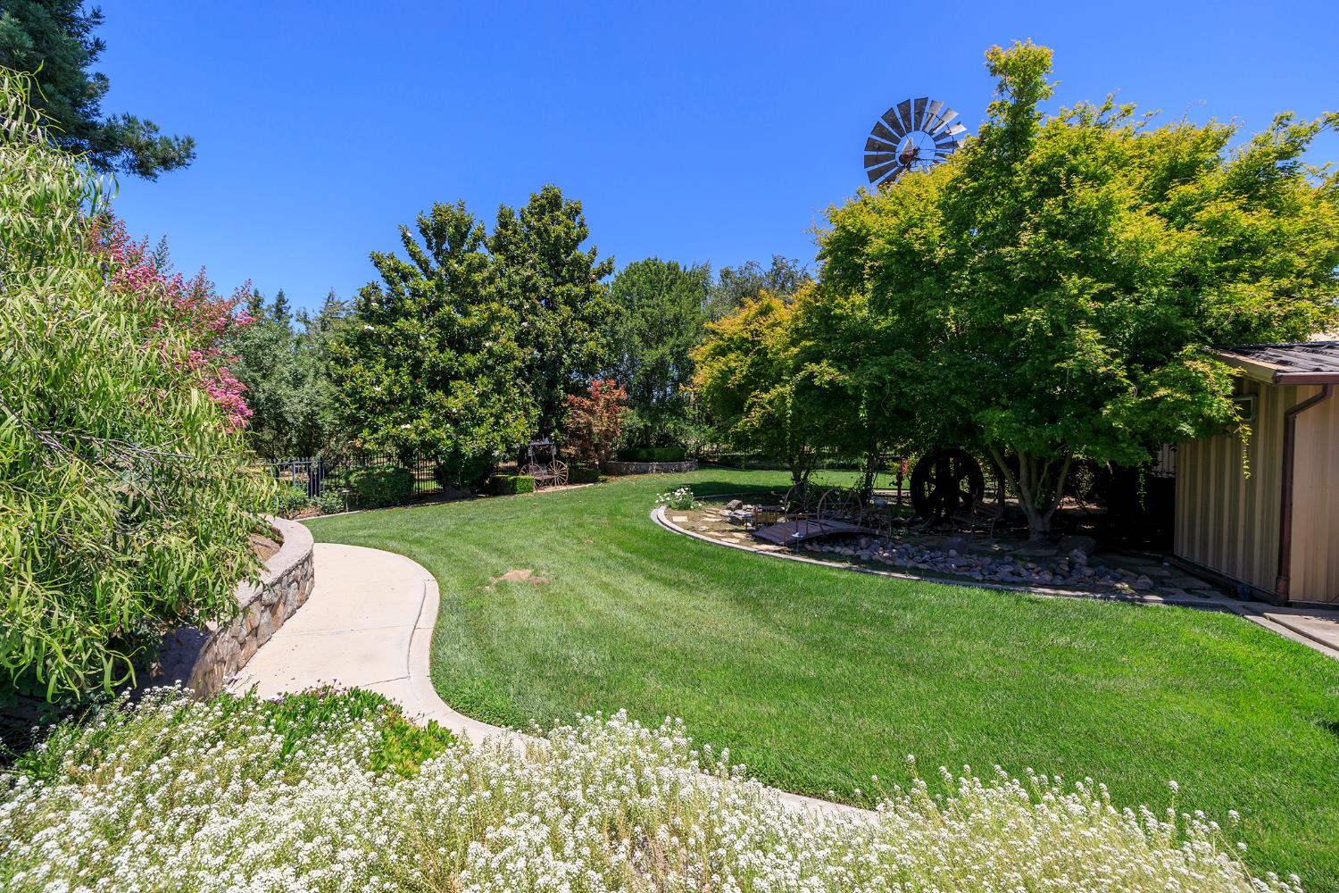 Detail Gallery Image 47 of 88 For 1800 Sperry Rd, Hughson,  CA 95326 - 3 Beds | 3/1 Baths