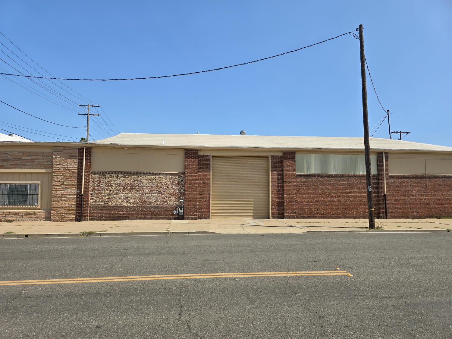 Detail Gallery Image 4 of 5 For 126 S Main, Lodi,  CA 95240 - – Beds | – Baths