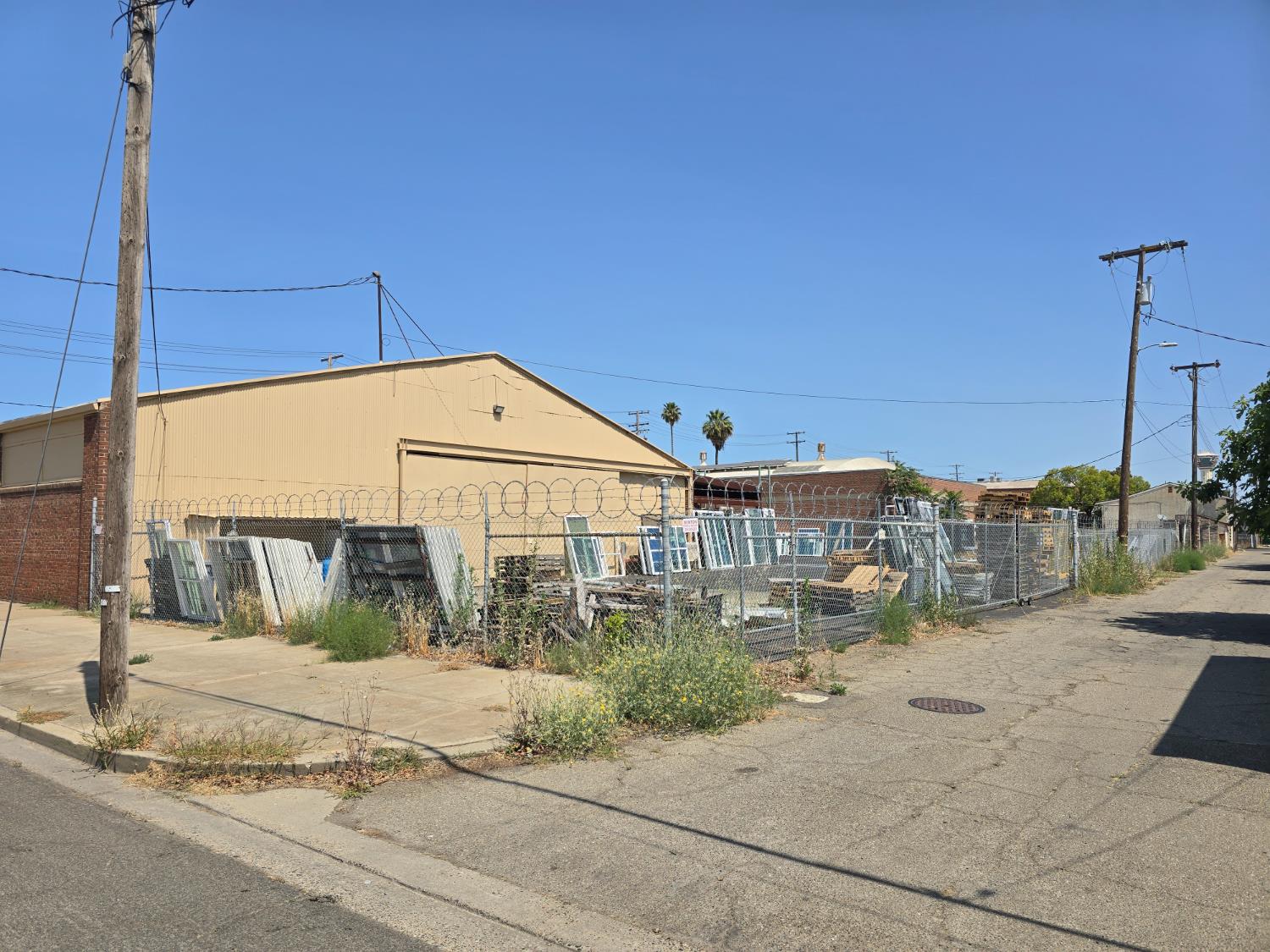 Detail Gallery Image 5 of 5 For 126 S Main, Lodi,  CA 95240 - – Beds | – Baths