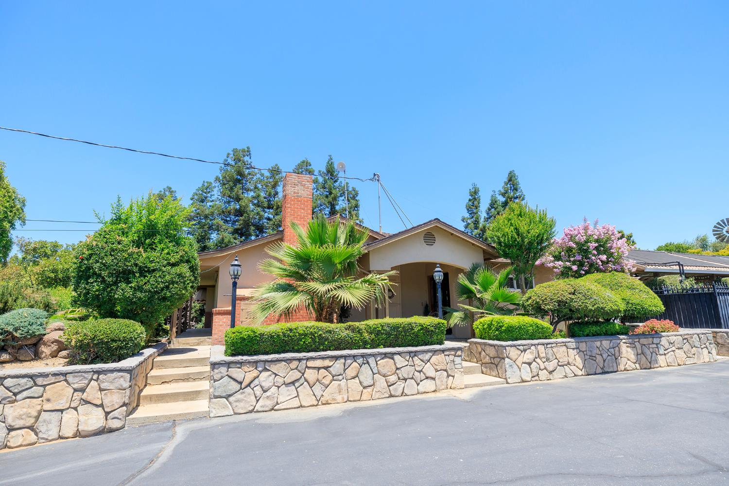 Detail Gallery Image 2 of 88 For 1800 Sperry Rd, Hughson,  CA 95326 - 3 Beds | 3/1 Baths