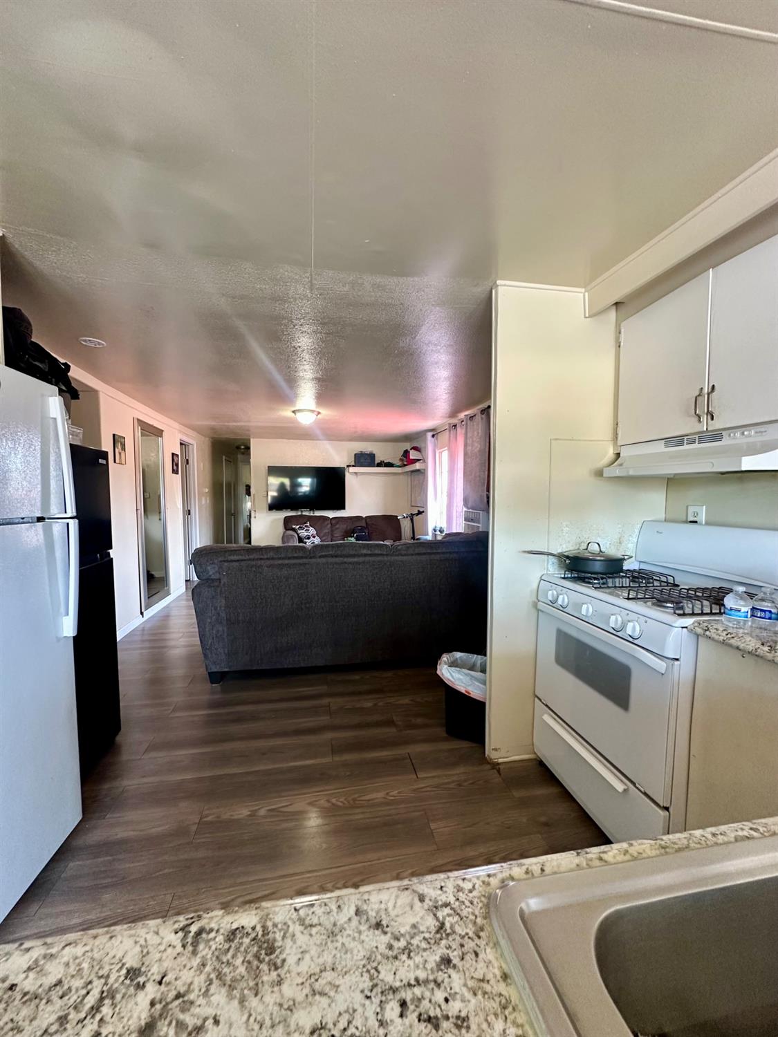 Detail Gallery Image 3 of 31 For 2355 Atwater 1, Atwater,  CA 95301 - 1 Beds | 1 Baths