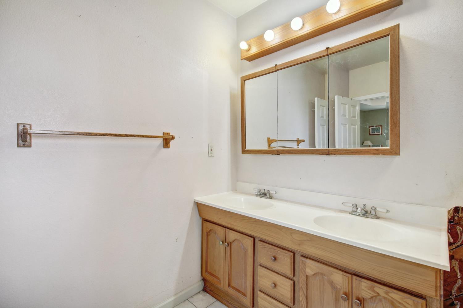 Detail Gallery Image 32 of 50 For 3917 Loreto, Sacramento,  CA 95821 - 4 Beds | 2 Baths