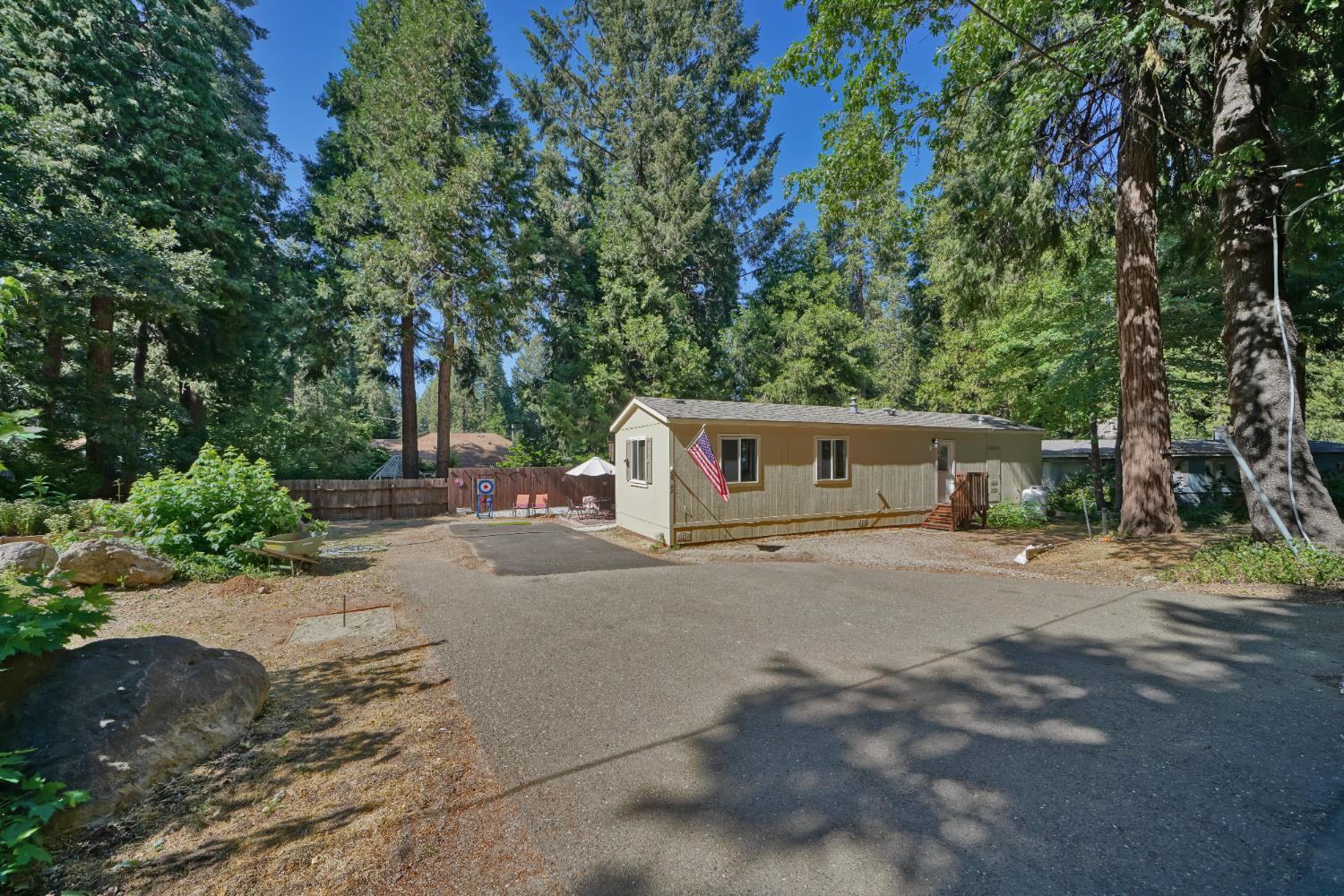 Detail Gallery Image 3 of 32 For 20 Axle St, Pollock Pines,  CA 95726 - 2 Beds | 1 Baths