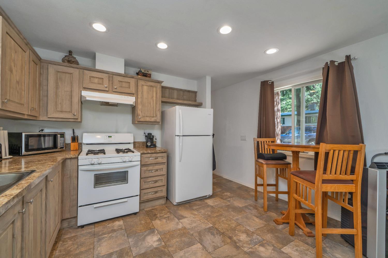 Detail Gallery Image 23 of 32 For 20 Axle St, Pollock Pines,  CA 95726 - 2 Beds | 1 Baths