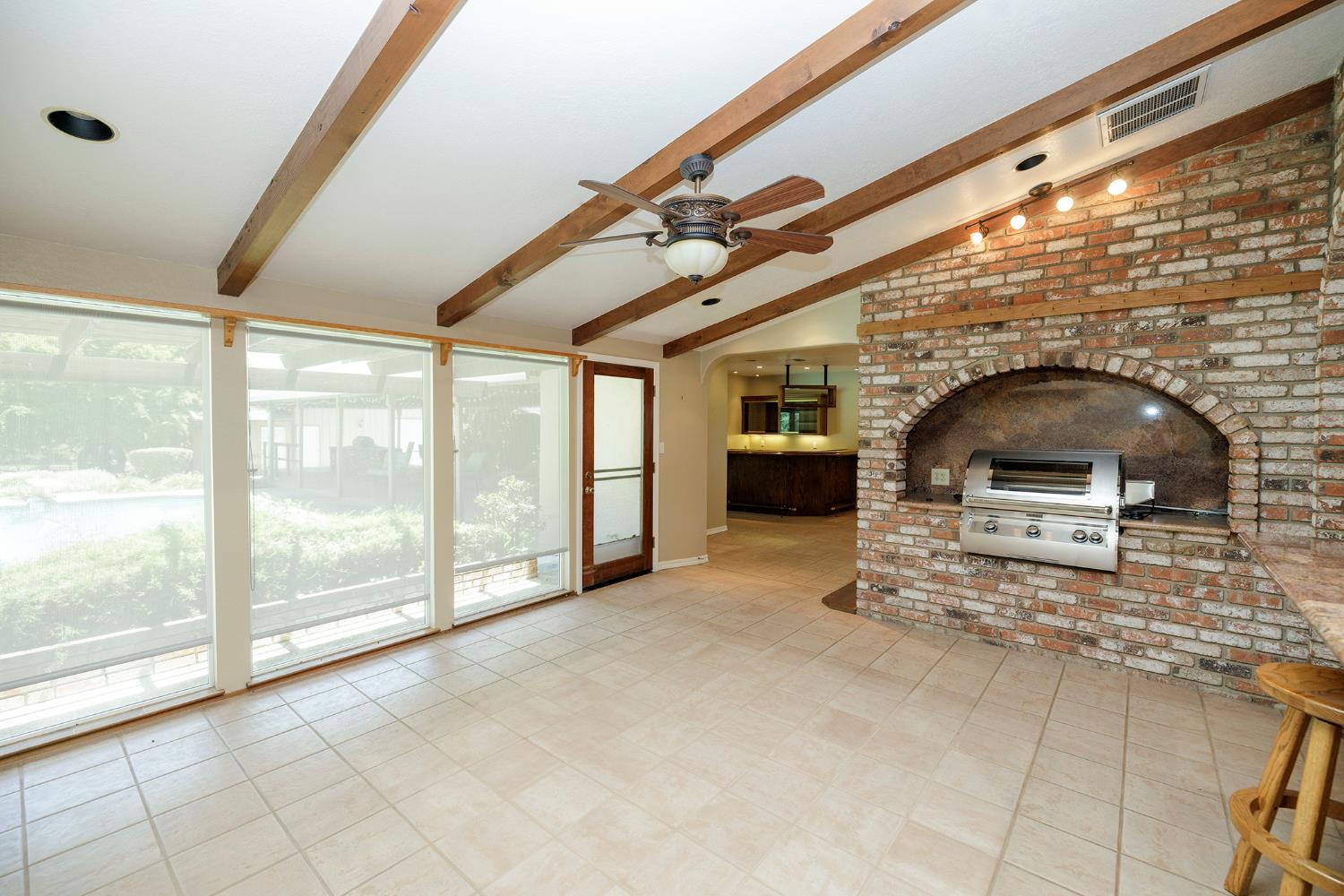 Detail Gallery Image 6 of 88 For 1800 Sperry Rd, Hughson,  CA 95326 - 3 Beds | 3/1 Baths