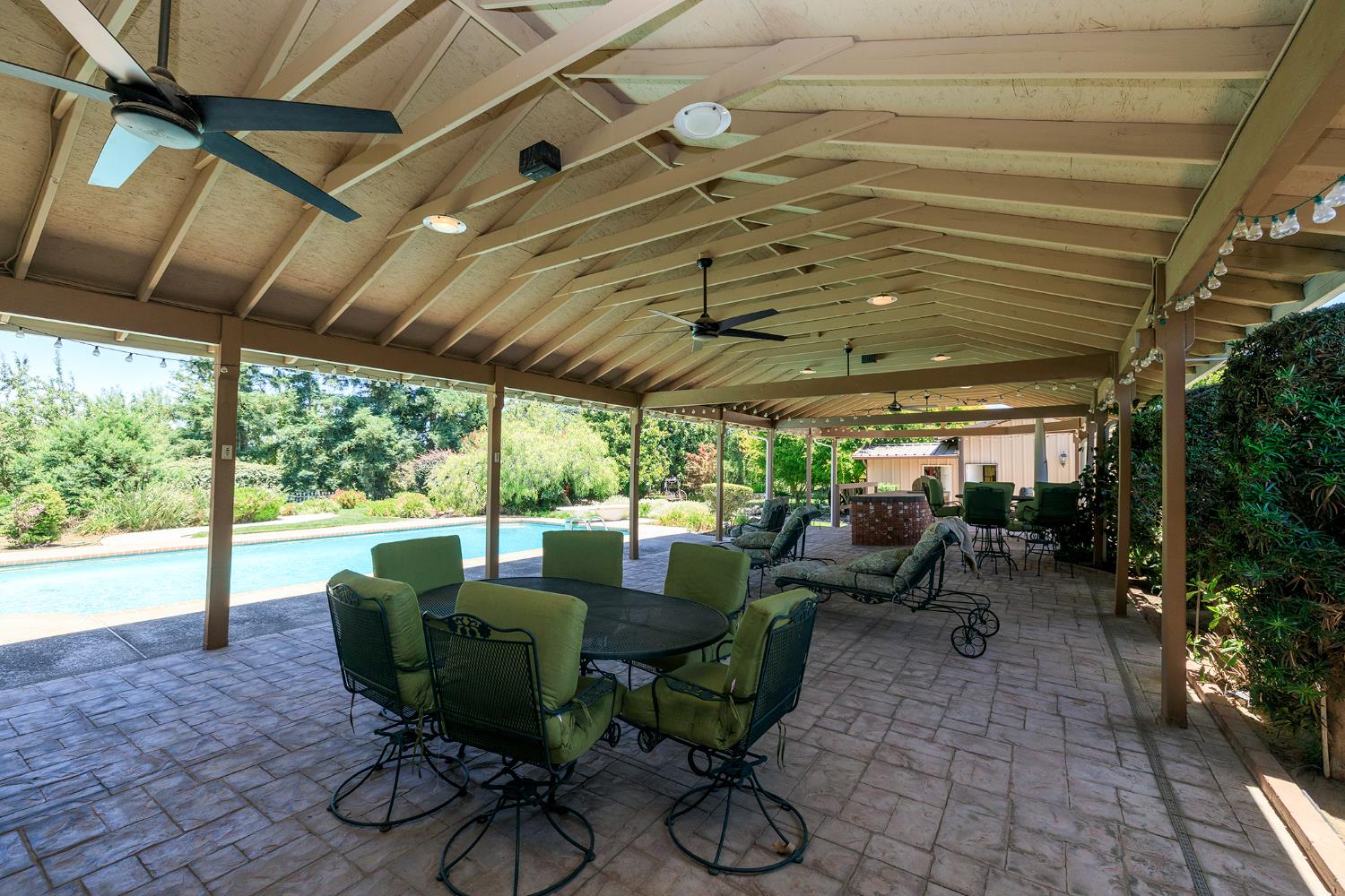 Detail Gallery Image 37 of 88 For 1800 Sperry Rd, Hughson,  CA 95326 - 3 Beds | 3/1 Baths