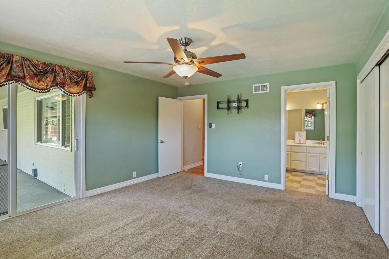 Detail Gallery Image 55 of 72 For 6796 E Woodward Ave, Manteca,  CA 95337 - 4 Beds | 2/1 Baths