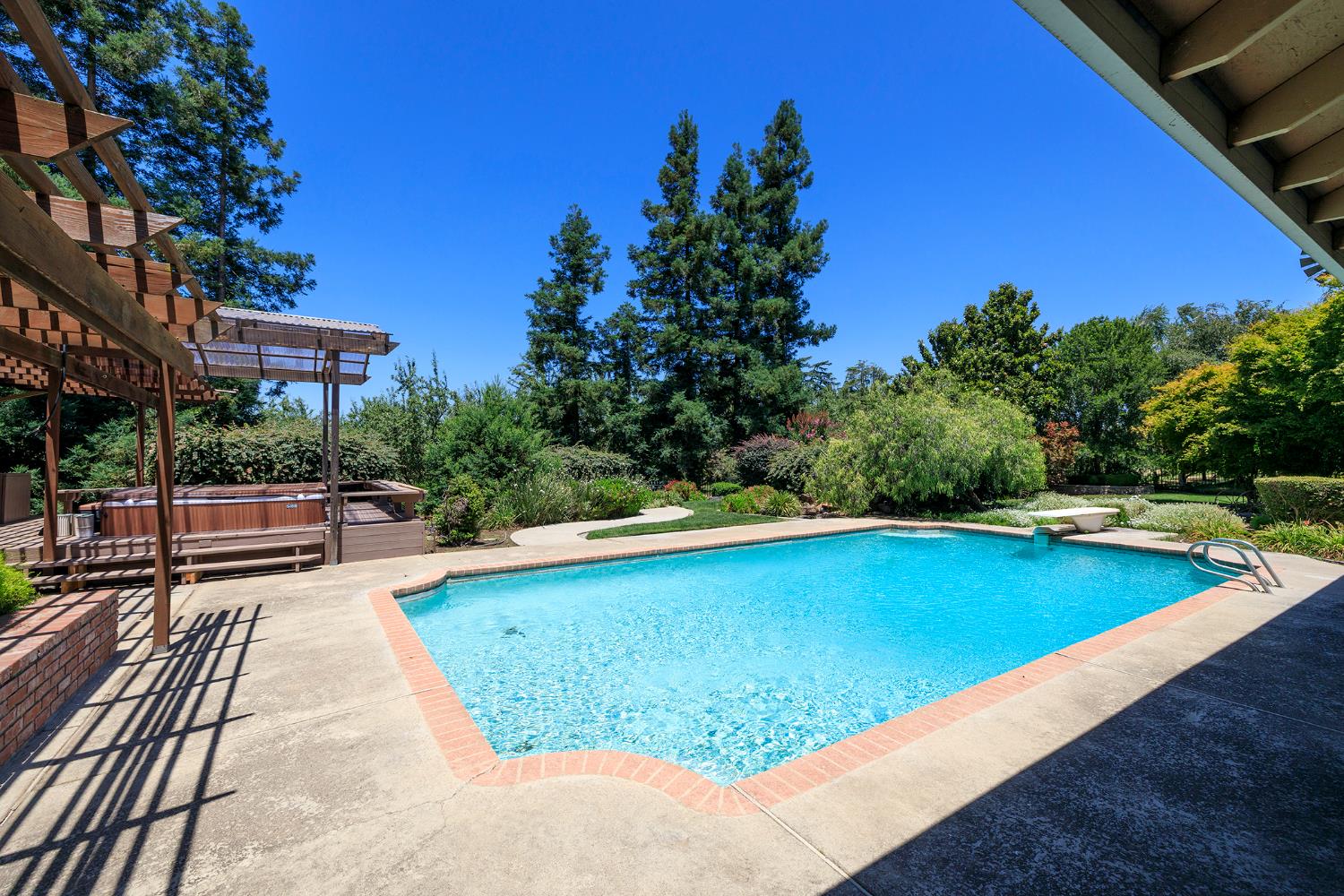 Detail Gallery Image 41 of 88 For 1800 Sperry Rd, Hughson,  CA 95326 - 3 Beds | 3/1 Baths