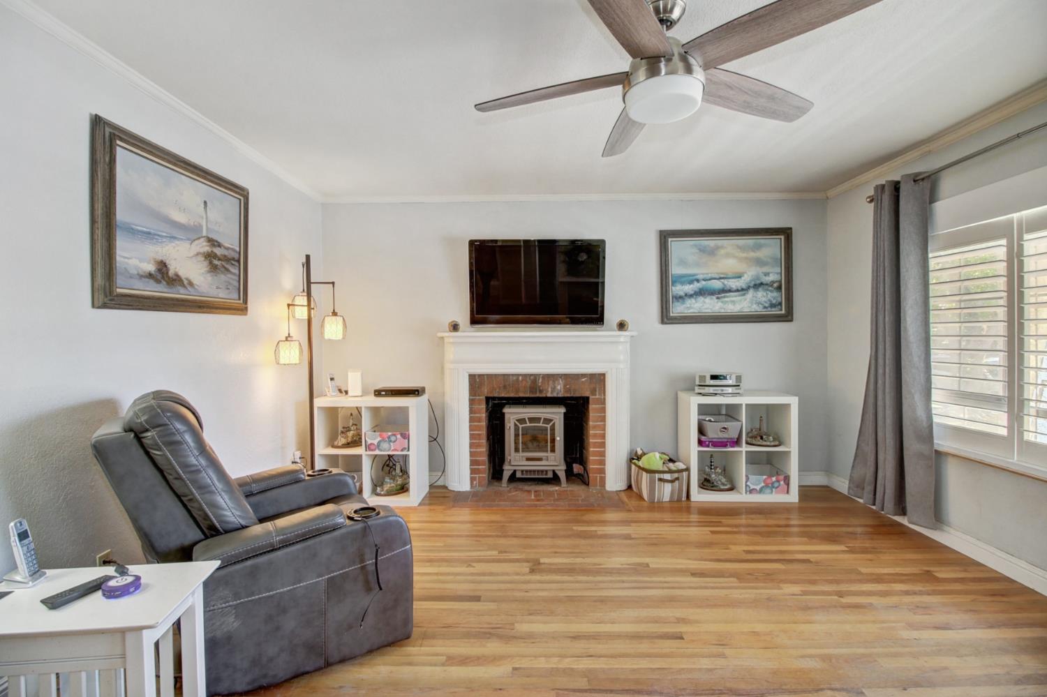 Detail Gallery Image 8 of 50 For 3917 Loreto, Sacramento,  CA 95821 - 4 Beds | 2 Baths