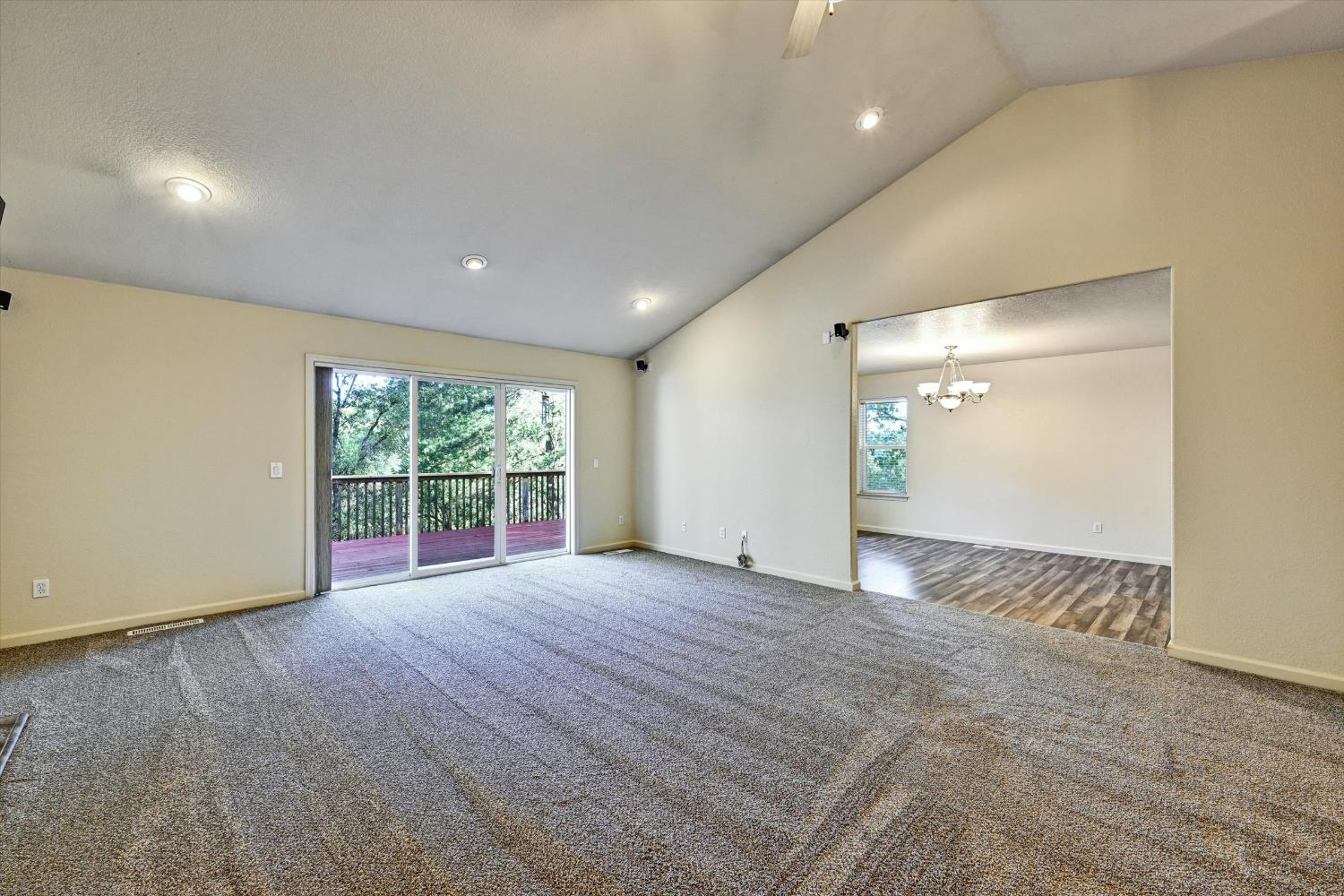 Detail Gallery Image 11 of 88 For 11965 Marble Ct, Penn Valley,  CA 95946 - 3 Beds | 2 Baths