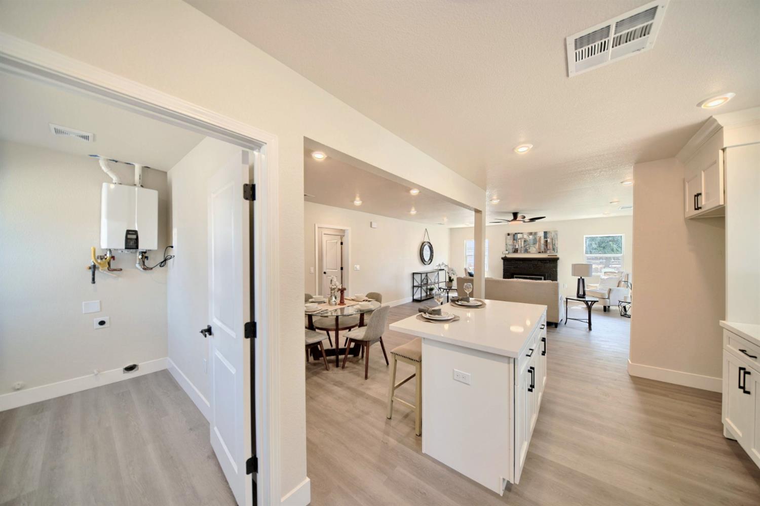 Detail Gallery Image 24 of 91 For 1409 Waverly Dr, Modesto,  CA 95351 - 2 Beds | 1 Baths