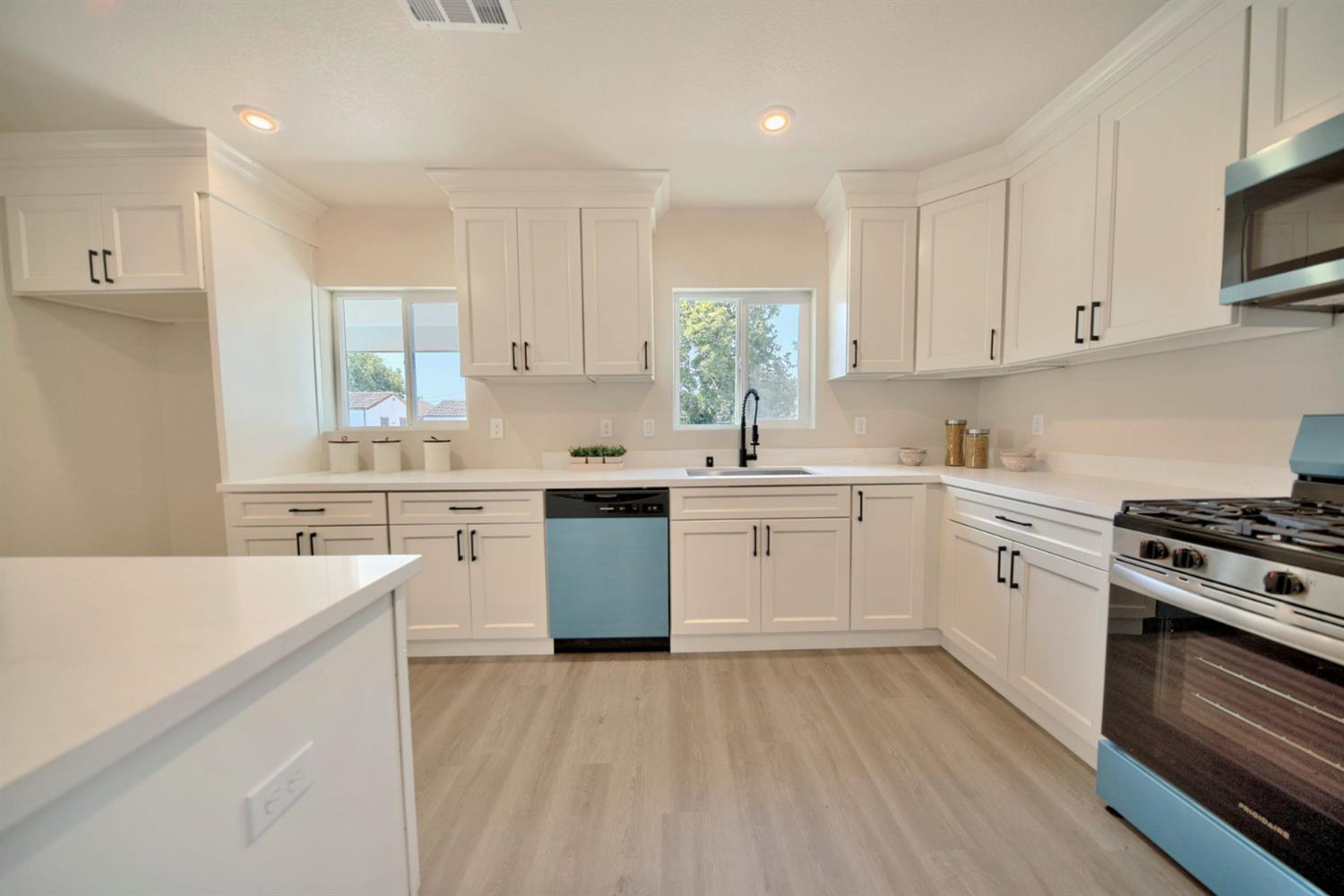 Detail Gallery Image 30 of 91 For 1409 Waverly Dr, Modesto,  CA 95351 - 2 Beds | 1 Baths