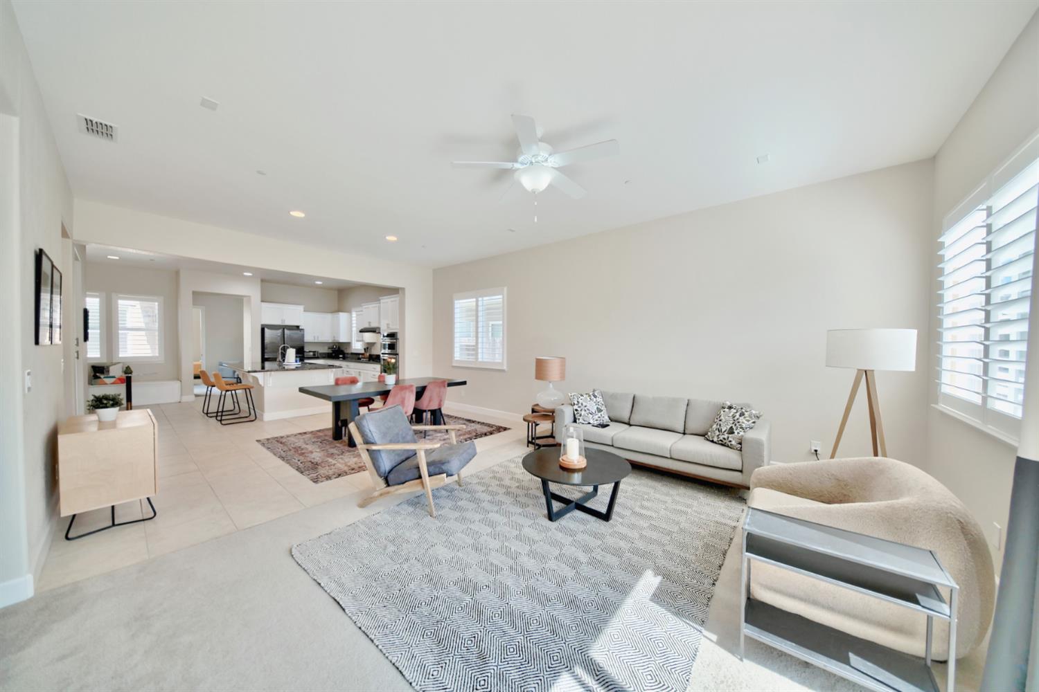 Detail Gallery Image 26 of 75 For 1980 Carogold Ln, Manteca,  CA 95337 - 4 Beds | 3/1 Baths